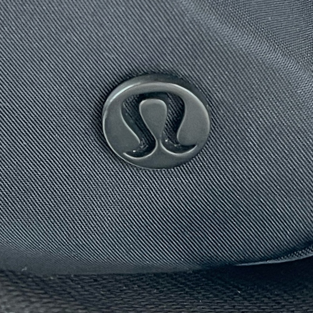 Lululemon All Night Festival Bag Large in Black Vol 10L - Picture 9 of 15